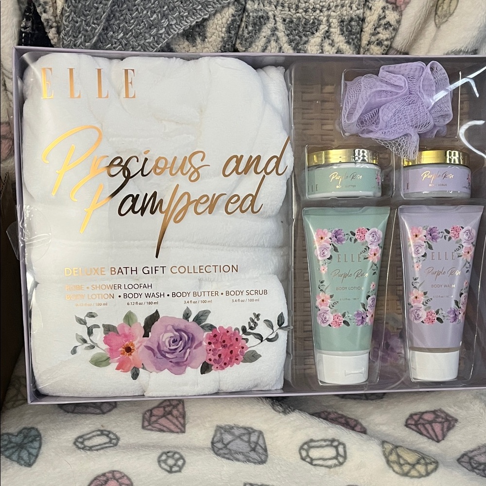 Elle Precious and Pampered Deluxe Bath Gift Collection